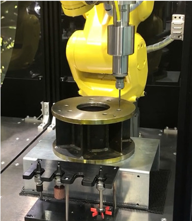 自動換刀去毛刺應用2.jpg 自動換刀去毛刺應用2.jpg