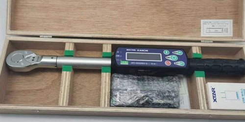 中村數(shù)顯扭矩扳手.jpg 中村數(shù)顯扭矩扳手.jpg