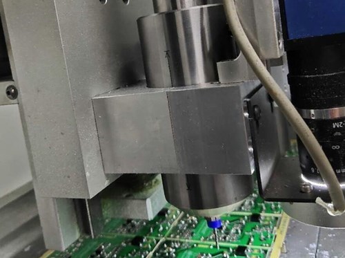 分板切割高速主軸.jpg 分板切割<a href='/gaosuzhuzhou.htm' class='keys' title='點擊查看關(guān)于高速主軸的相關(guān)信息' target='_blank'>高速主軸</a>.jpg