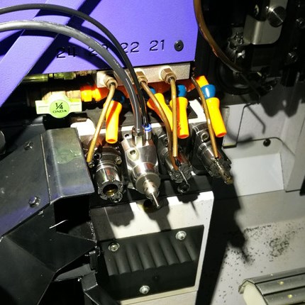 鈦合金骨釘梅花銑削.jpg 鈦合金骨釘梅花銑削.jpg