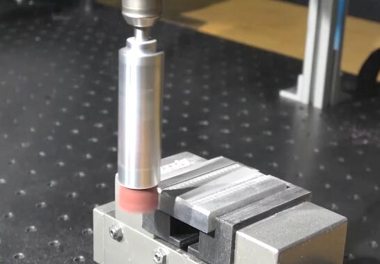 鋁件表面去毛刺.jpg 鋁件表面去毛刺.jpg