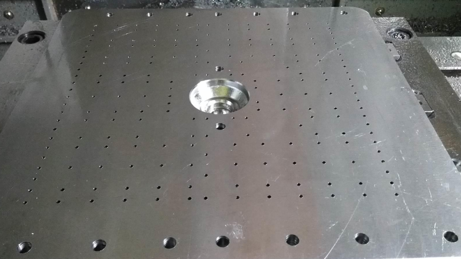 鐵件鉆小孔.png 鐵件鉆小孔.png