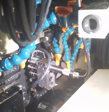 津上走心機(jī)加裝一體式<a href='gaosuzhuzhou.htm' class='keys' title='點(diǎn)擊查看關(guān)于電主軸的相關(guān)信息' target='_blank'>電主軸</a>.png