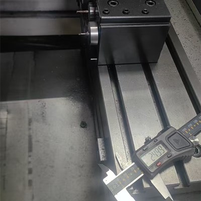 北村走心機刀座孔.jpg 北村走心機刀座孔.jpg