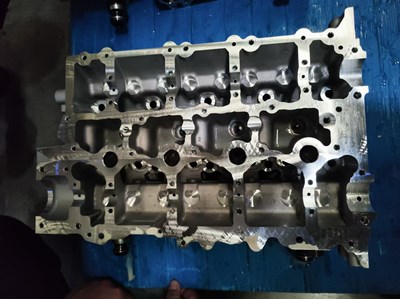汽缸蓋打磨拋光.jpg