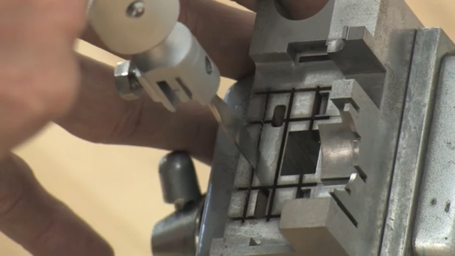 往復(fù)式打磨機窄槽去毛刺