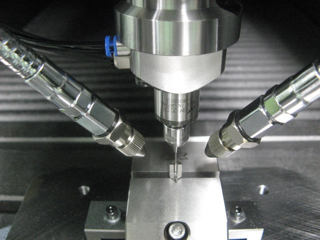 加工中心加裝<a href='/zouxinjigaopinx.htm' class='keys' title='點擊查看關于高頻銑的相關信息' target='_blank'>高頻銑</a>.png 加工中心加裝<a href='/zouxinjigaopinx.htm' class='keys' title='點擊查看關于高頻銑的相關信息' target='_blank'>高頻銑</a>.png