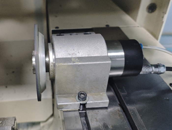 夾砂輪打磨主軸.jpg 夾砂輪打磨主軸.jpg